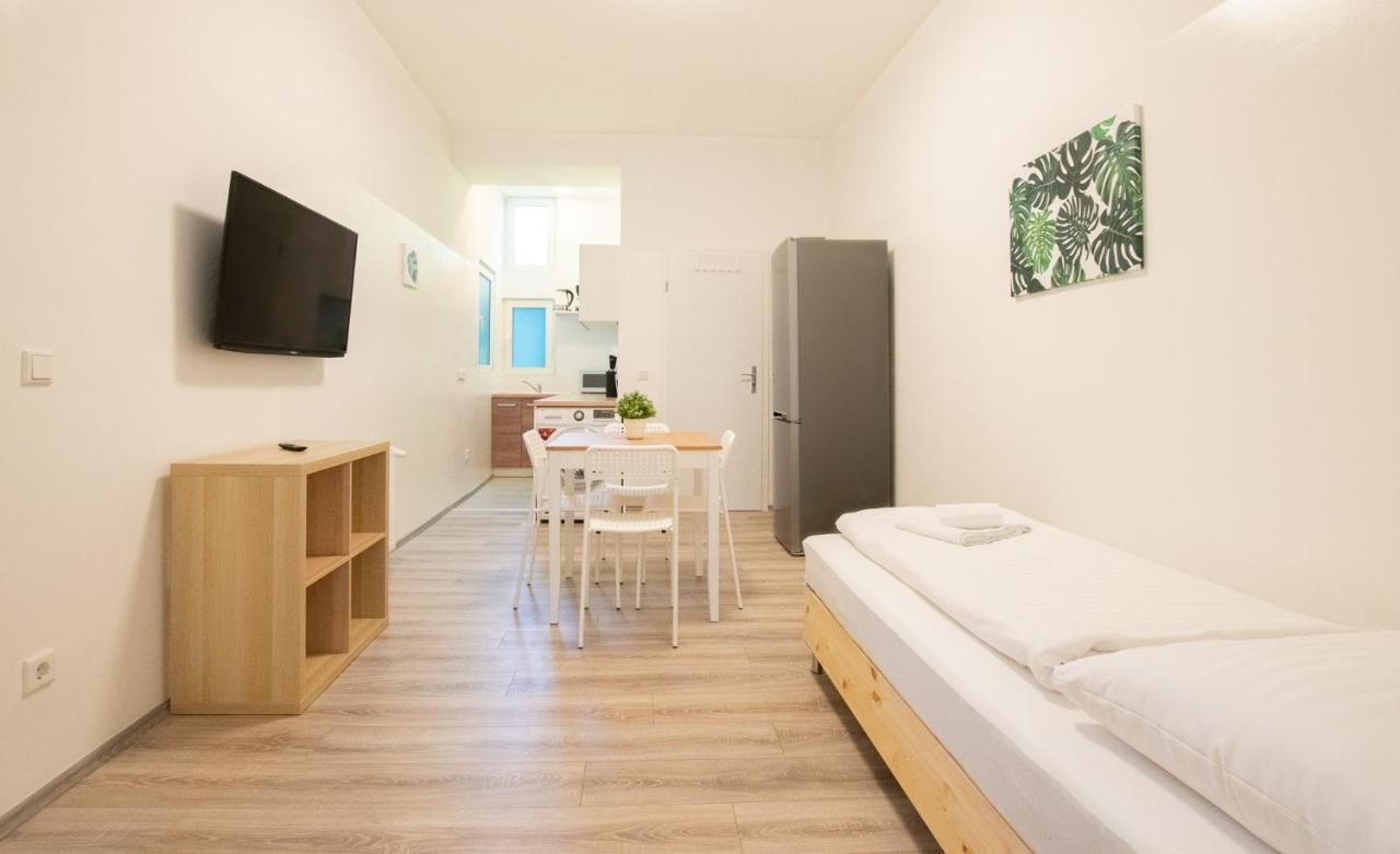 Raj Living - 1 Or 3 Room Apartments - 20 Min Messe Dus And Old Town Dus Düsseldorf Exterior foto